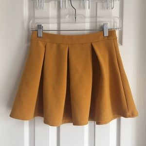 Forever 21 Mustard Yellow Pleated Skirt